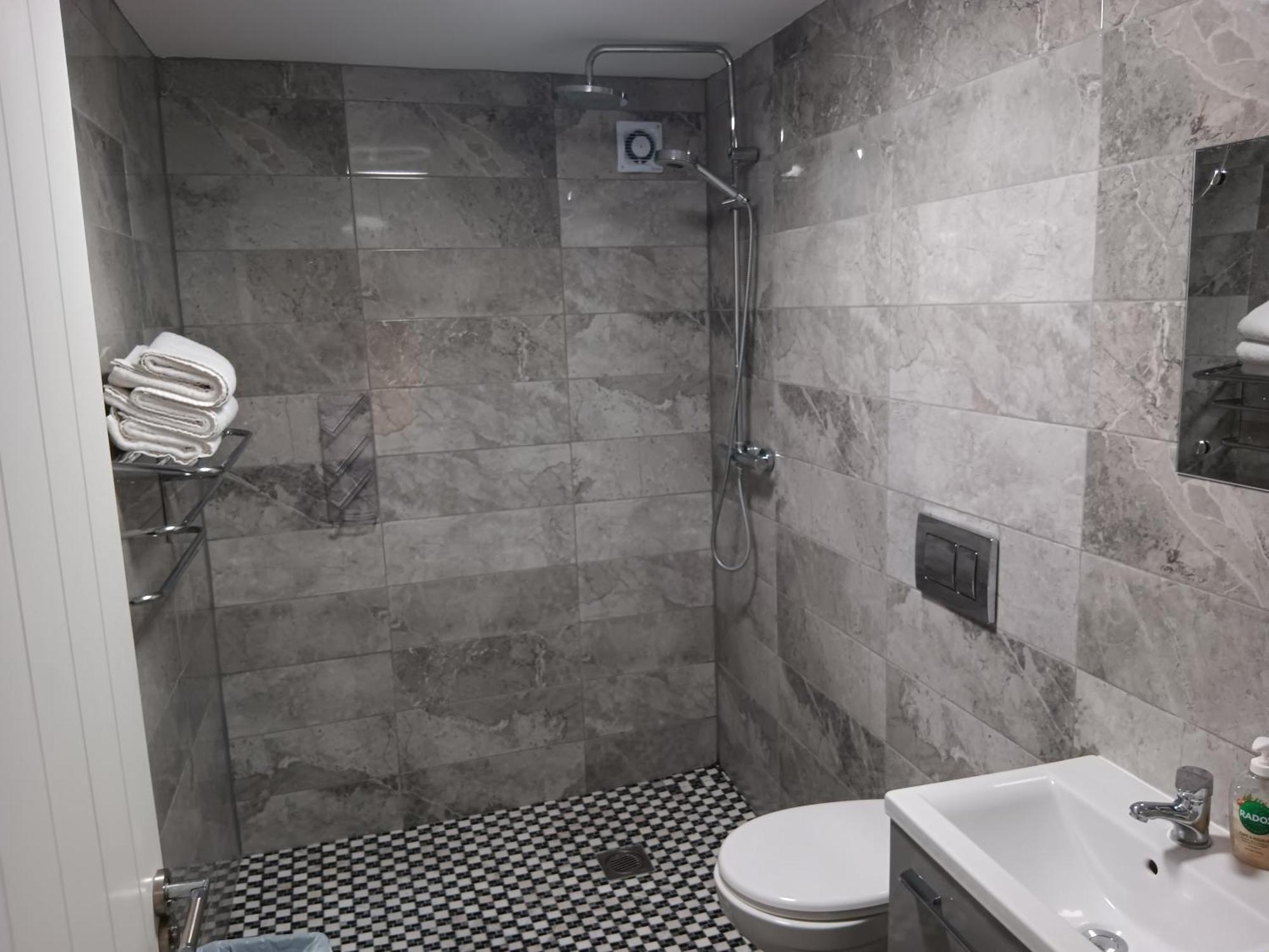 Matty'S Pub - Apartment'S Carlow Phòng bức ảnh